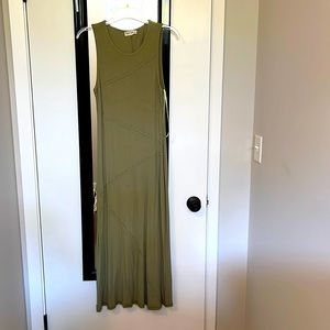 Green ribbed maxi dress